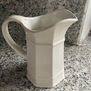 Vintage Pfaltzgraff Ceramic Heritage White Pitcher 32 oz